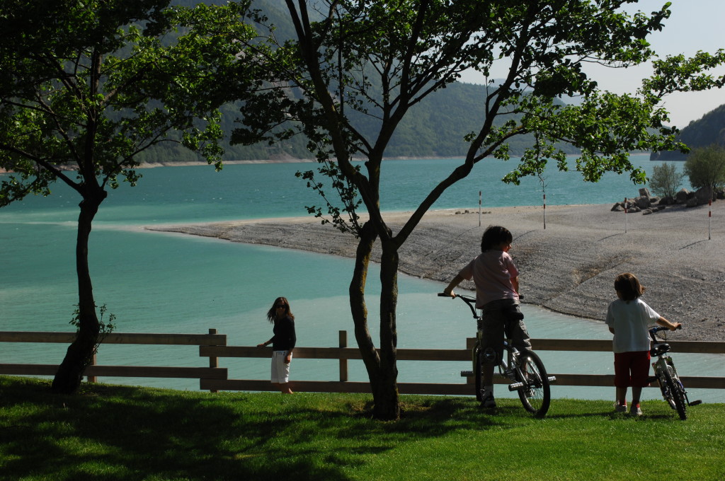 Bambini bici lago Molveno