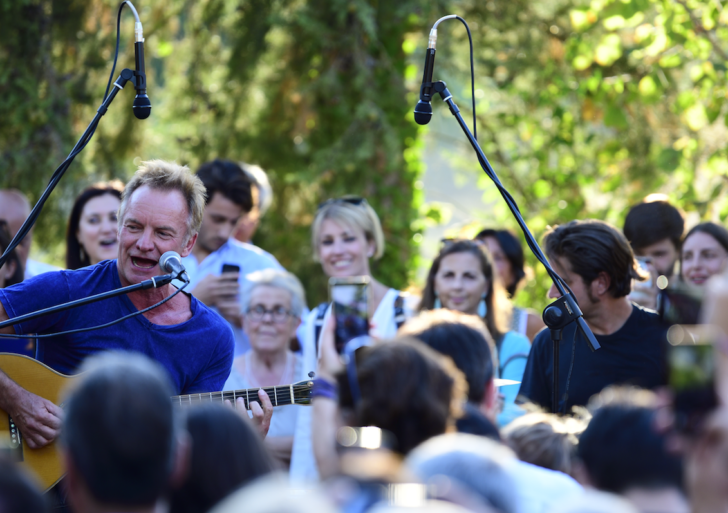 Festa d’estate per Sting e Trudie Styler con amici alla tenuta Il Palagio